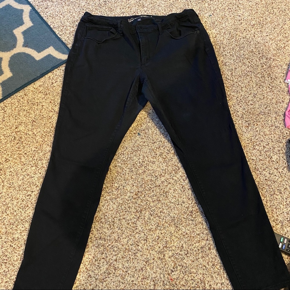 Universal Thread (Target) Black skinny jeans - 18